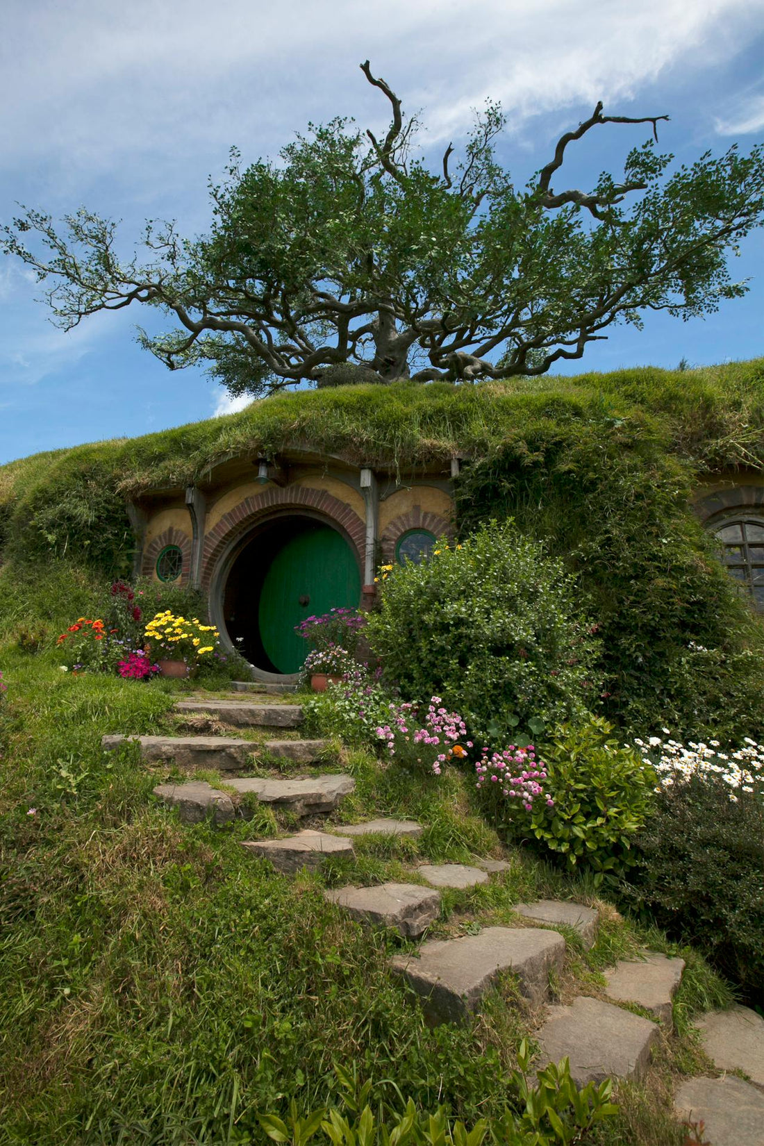 How to Create the Hobbitcore Aesthetic